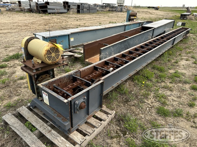 Flat drag chain conveyor